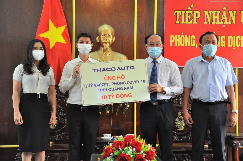 THACO AUTO ủng hộ Quảng Nam 10 tỷ đồng mua vaccine COVID-19
